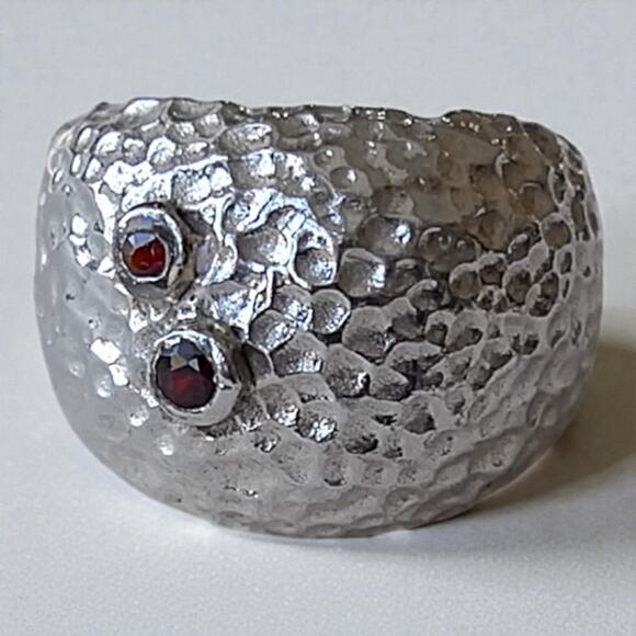 Vintage 925 Silver Hammered Garnet Ring Chunky Domed Statement EFY Maker - Picture 1 of 6